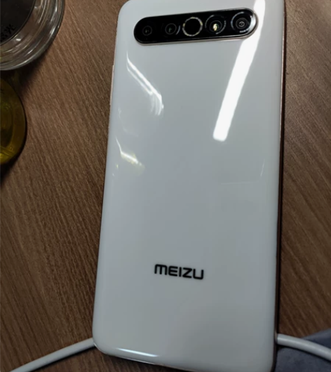 魅族17pro  白色12+256G  边...