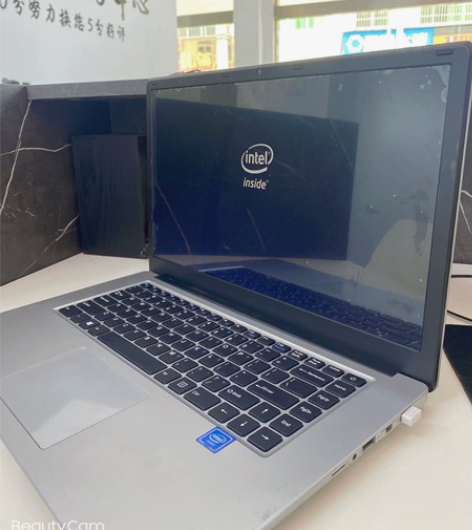 个人闲置笔记本一台，固态硬盘，朋友送的也不...