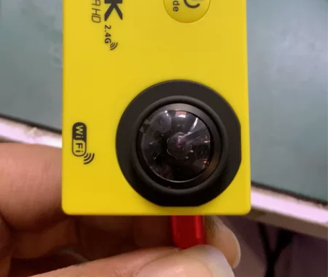 4k运动相机,可以插卡,支持无线连接,一共...