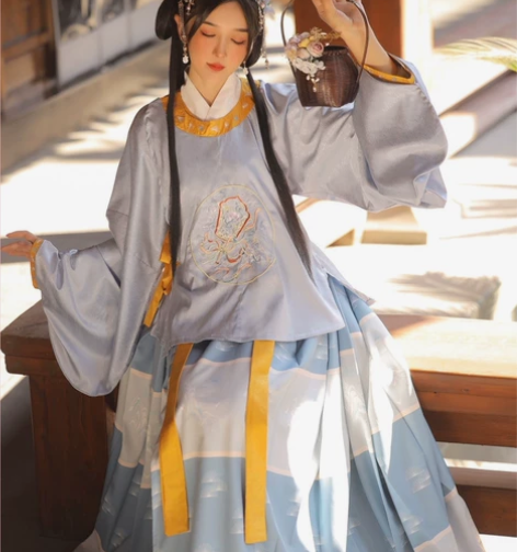 玉术汉服一套 感兴趣的话点“我想要”和我私...