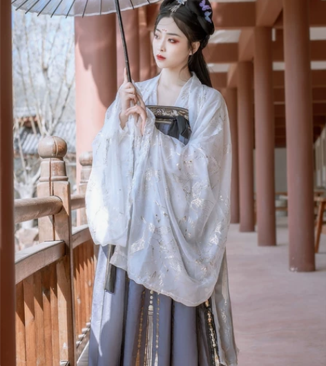 半价出 原创设计汉服 买来后一直搁置没穿 ...