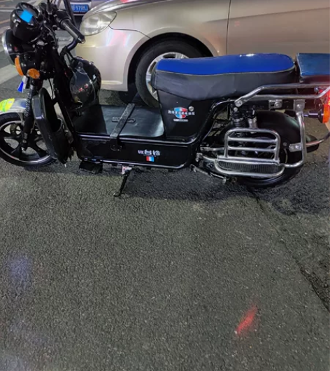 大台铃拉客电动车35A低价转 专卖店购完好...