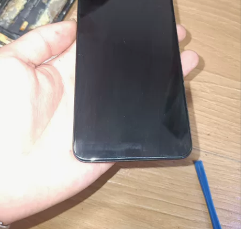 小米6x原装屏总成，一直用的钢化膜，成色非...