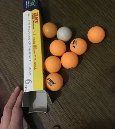 全新6颗乒乓球，就是包装盒比较吃灰没有使用...