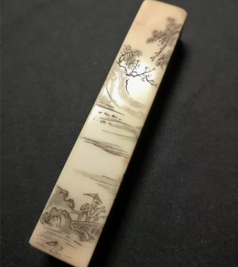 竹石轩主人，自幼从沪上名师习书画，有幸拜入...