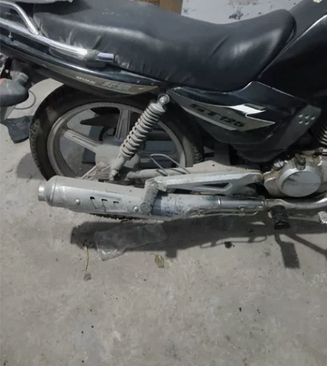 铃木骏驰125，冷热一把着车。用不着了转给...