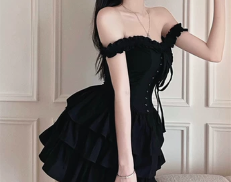 法式小众暗黑系吊带抹胸连衣裙夏季设计感绑带...