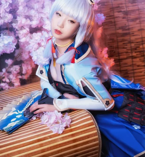 已预订 神里绫华cos是有衣服配饰假发道具...