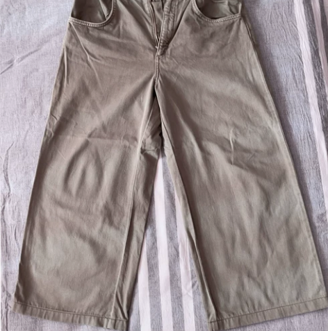 女休闲裤，腰围2尺2，裤长2尺7，宽松版型...