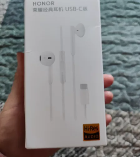 全新官方原装未拆封，荣耀线控耳机AM33R...