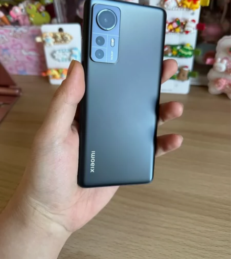 小米12+256顶配 没有一点划痕,一点也...