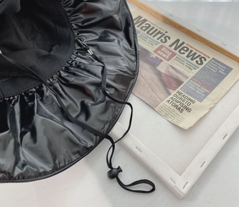 黑胶粉红防晒帽 冬天来了不防晒了 下个夏天...