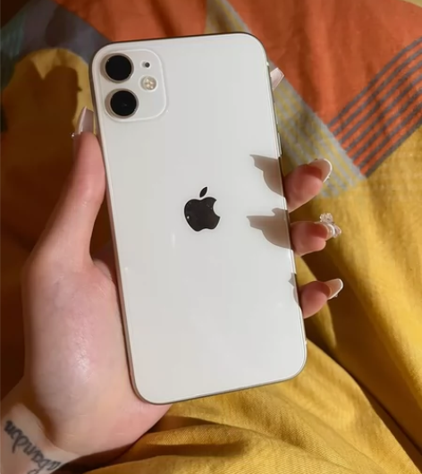 苹果11 白色 国行128g 自用的非常新...