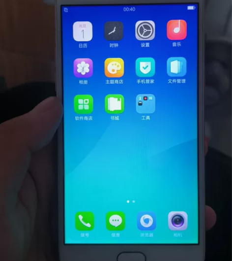 自用一手oppo，刚撕下来的原装膜，屏幕嘎...