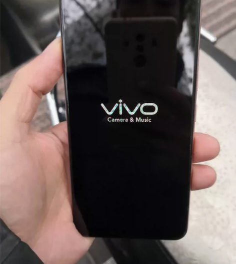 成色比较新的vivo   y81s   3...