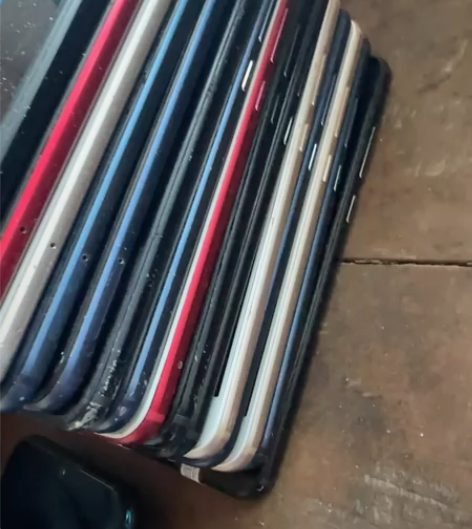 工作机，荣耀v9，成色一般，但是用着一点都...