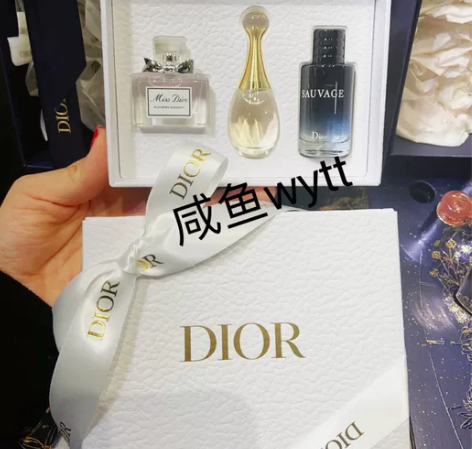 出迪奥香水三件套，198包邮出，送圣诞礼袋...