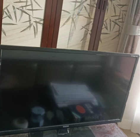 清华同方32寸彩色液晶电视，9成新，无维修...