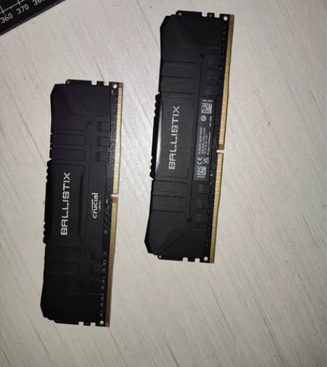 铂胜3200 8G*2 感兴趣的话点“我想...
