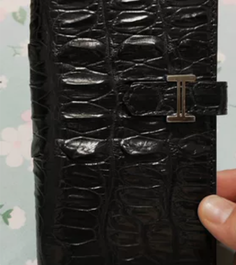 鳄鱼皮女士长款钱包,全新未用,外表鳄鱼背皮...