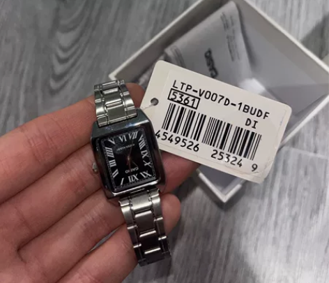 全新卡西欧在手表，正品，不正我吃了它[微笑...