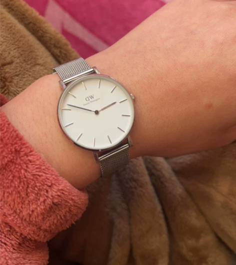 Dw手表 盒子扔了，17年朋友送的，没怎么...