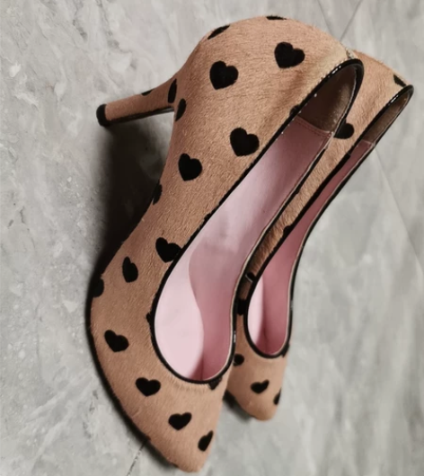 38码单鞋，喜欢的可以入手 感兴趣的话点“...