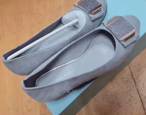 奥康优雅通勤真皮反绒面水钻金属装饰跟低跟船...