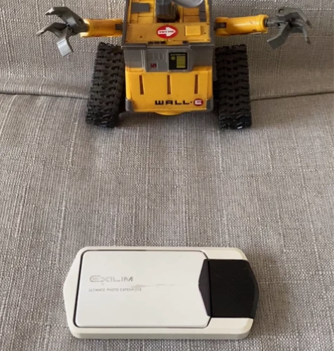 卡西欧EX-TR150自拍神器 除了屏幕有...