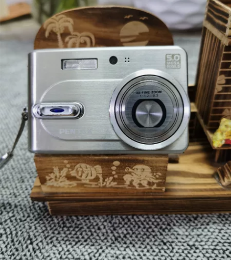 宾得A1.ccd.卡片数码相机，外壳全身金...