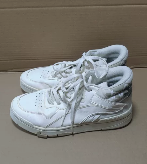 李宁男鞋42.5码板鞋跑步鞋运动鞋，专柜正...