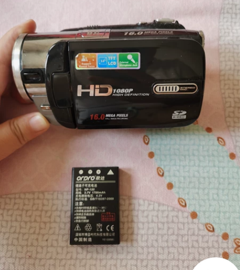 9.9成新，买来不太会用就闲置了 感兴趣的...