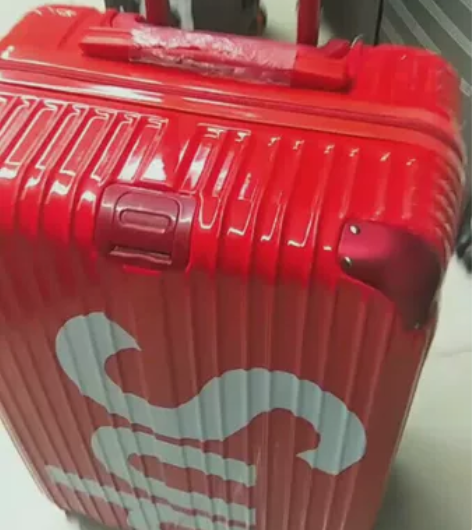 抖音网红爆款SUPERME拉杆箱sup拉链...