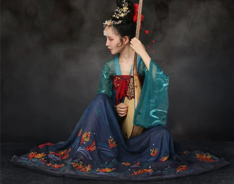 都城南庄 传统汉服齐胸襦裙上襦深蓝绣花印花...