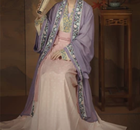 宋制汉服四件套99包邮出，穿过一次，下面裙...