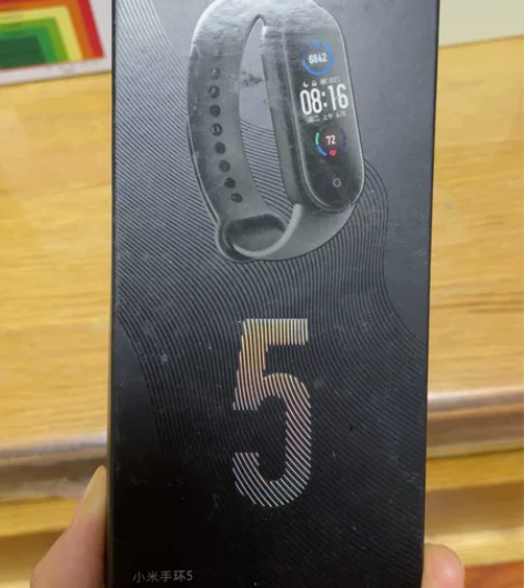 全新小米手环5 石墨黑色型号:XMSH10...