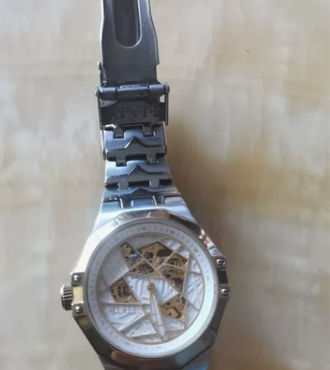 2008款飞亚达原装机械表。 北京鸟巢图案...