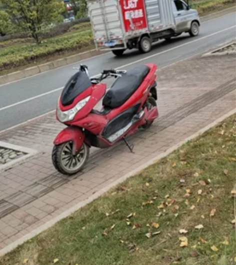 已上牌，只出本地，小刀电动车，改锂电72v...