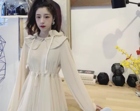 CHAIWOFONG方齐禾少女感可爱杏色荷...