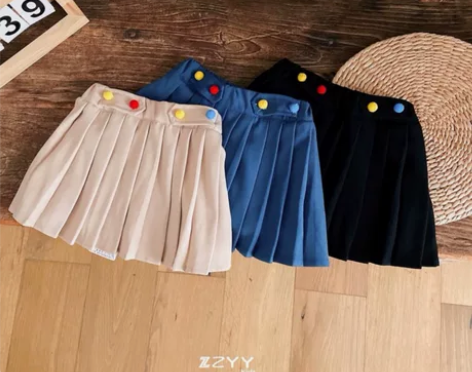 AH，专柜品牌，冬款，彩球百褶裙，杏色80...