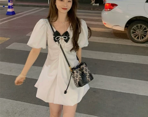 QXVJ 蓬蓬裙 仅穿一次 半价出 拍照贼...