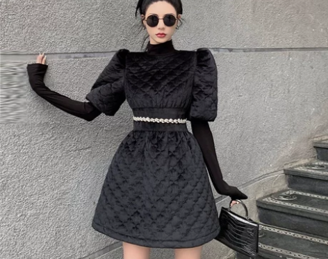 丝绒泡泡袖连衣裙高级感菱格棉服收腰赫本风蓬...