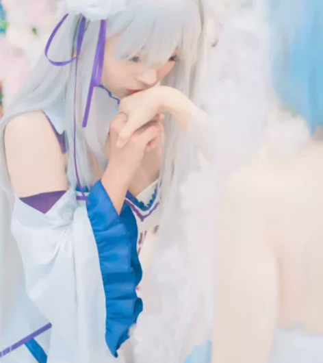 xd价，漫路人cosplay家的艾米莉亚全...