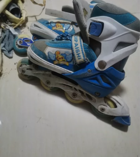 出售旱冰鞋，儿子大了不玩了，挂彩轮！ 感兴...