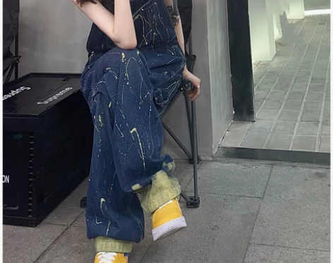 原宿风背带裤子高街ins潮宽松泼墨牛仔裤女...