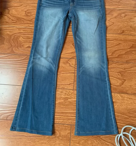 外贸低腰破洞喇叭裤 成色太好了 我一次都没...