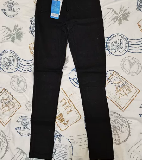 小脚裤 铅笔裤 买回来没穿过 现在...