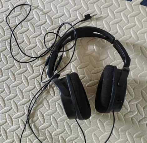 飞利浦耳机,头戴式,无麦克风 限自提,感兴...