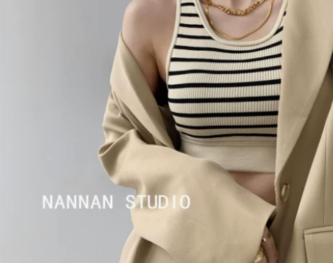 Lisa同款条纹针织背心女外穿无袖露腰打底...