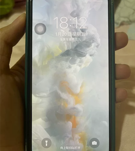 一台自用美版无锁iphonex，无维修，无...